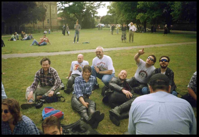 640x435 pixels (126K)